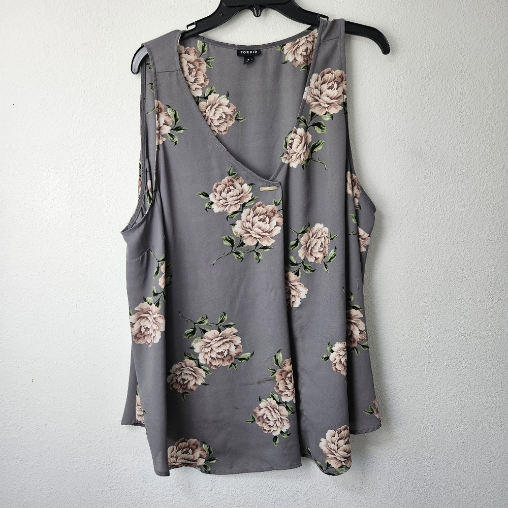 torrid Gray Floral Sleeveless V-Neck Top